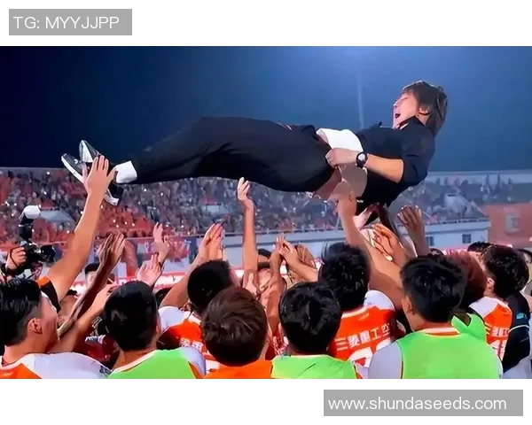 中超赛场上谭龙闪耀抢点成焦点引发球迷热议