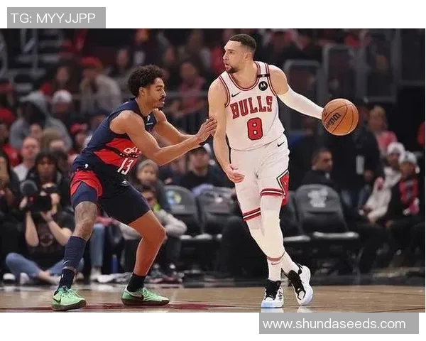 公牛客场惨败快船,拉文得分高达40分,成全场焦点 公牛客场惨败快船,拉文得分高达40分,成全场焦点