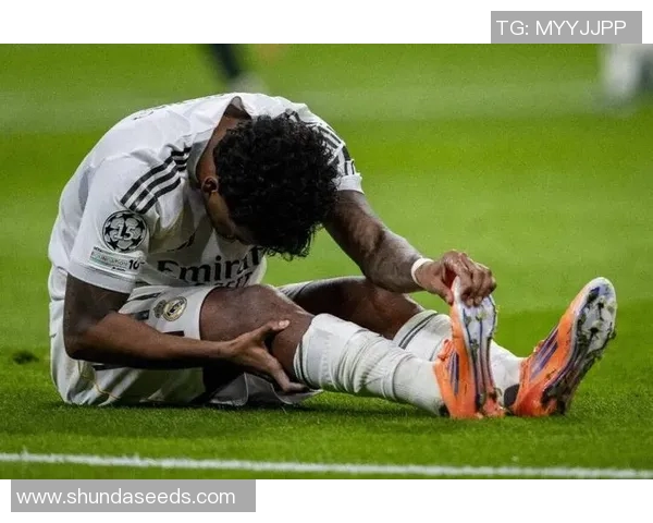 皇马官方宣布前锋重伤,球迷集体呼吁引援 皇马官方宣布前锋重伤,球迷集体呼吁引援